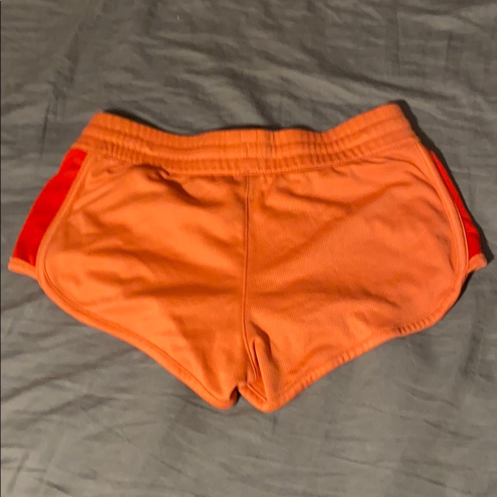 Shorts - Picture 3 of 4